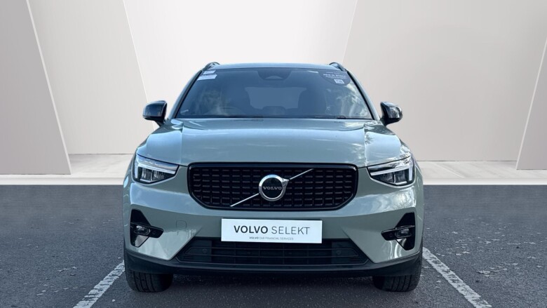 Volvo XC40 2.0 B3P Plus Dark 5dr Auto Petrol Estate